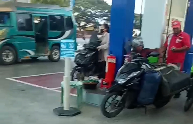 Diduga Penyimpangan BBM Bersubsidi di Karang Anyar Kec. Kandanghaur Indramayu Marak Terjadi