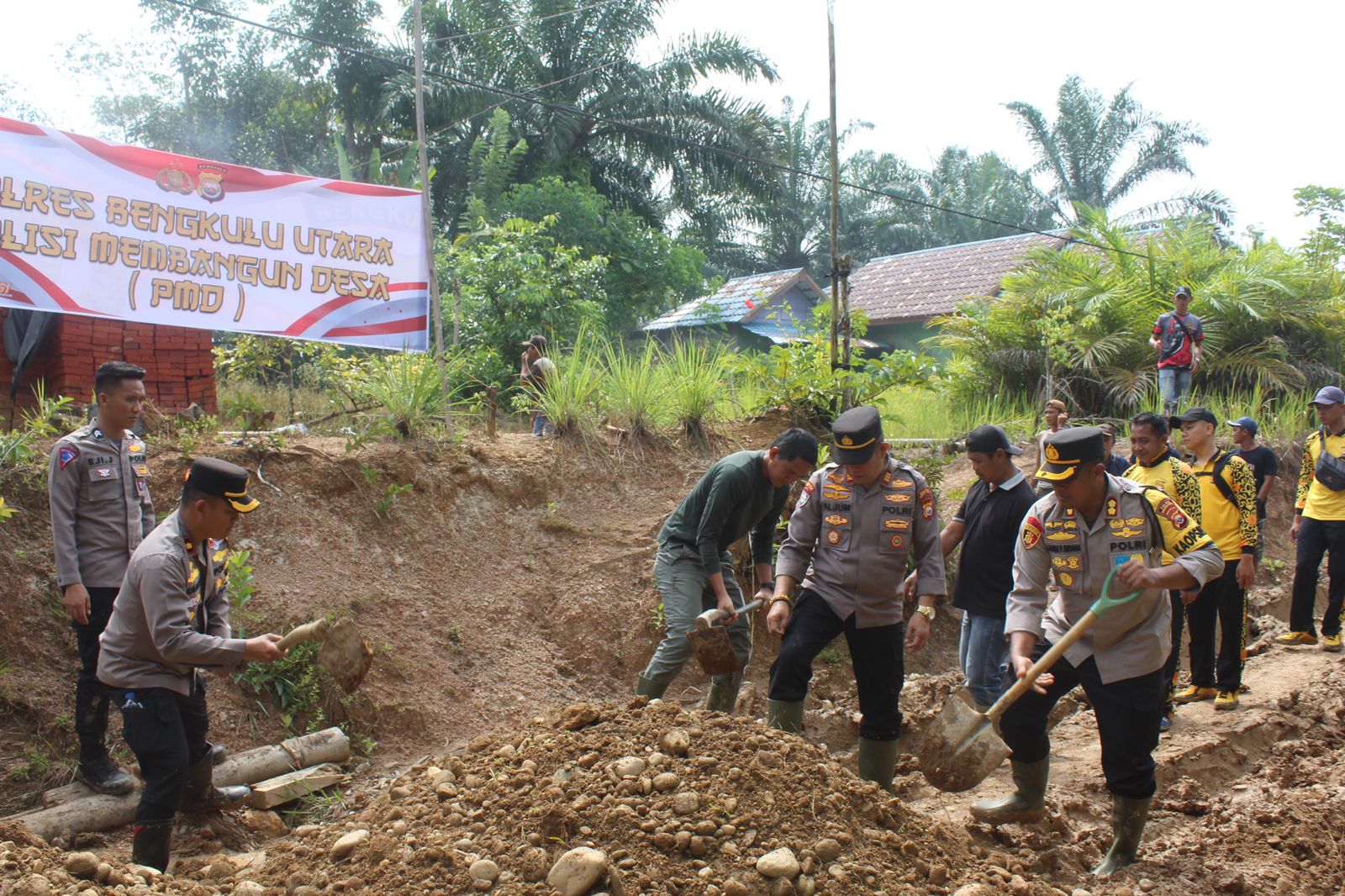 “Polisi Membangun Desa”(PMD), Program Unggulan Polres Bengkulu Utara Jelang Hari Bhayangkara Ke-78