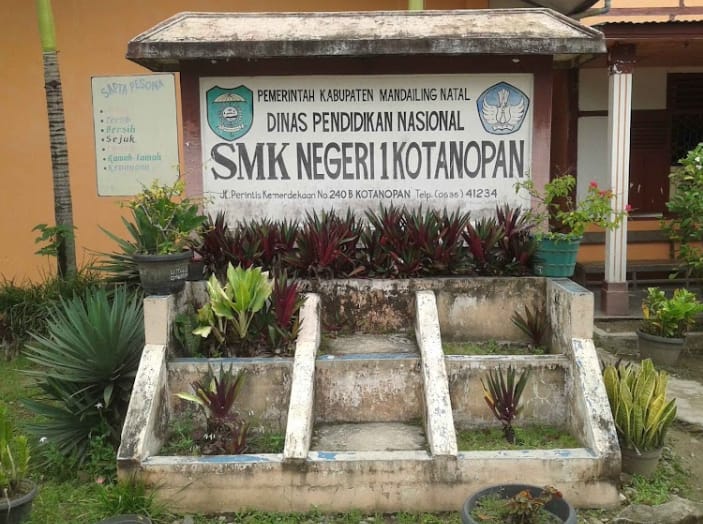 Penggunaan Dana BOSP SMK Negeri 1 Kotanopan Di Duga Mark up